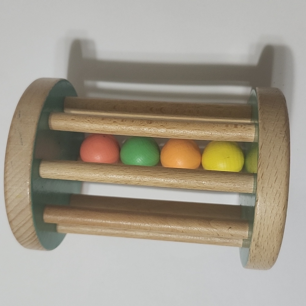 Lovevery Rollimg Rattle - Picture 2 of 4
